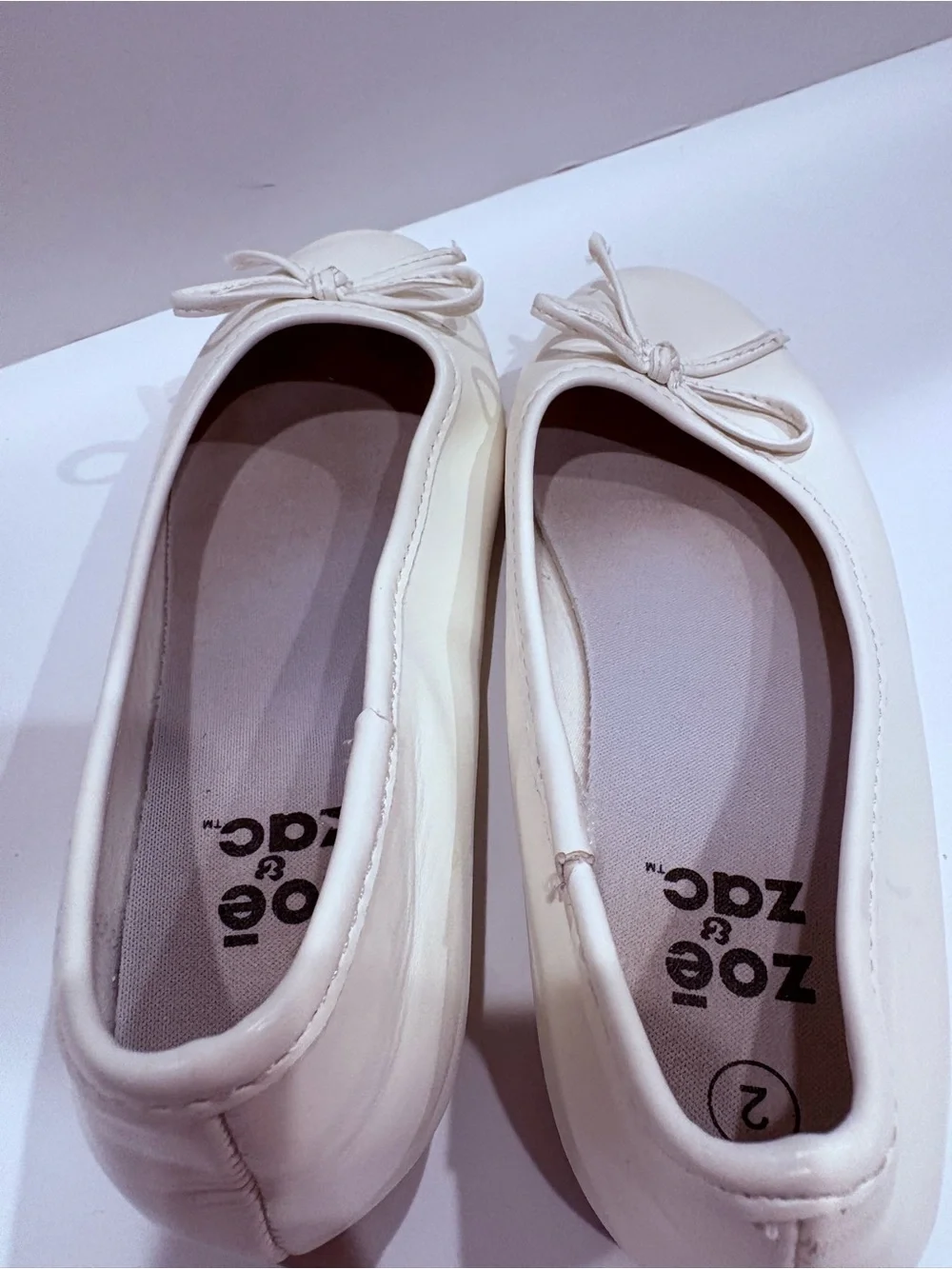 Zoe & Zac white Ballet Flats with Bow girls size 2